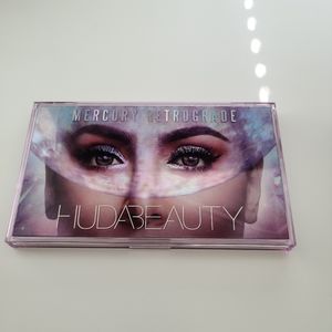 Huda - Mercury Retrograde palette